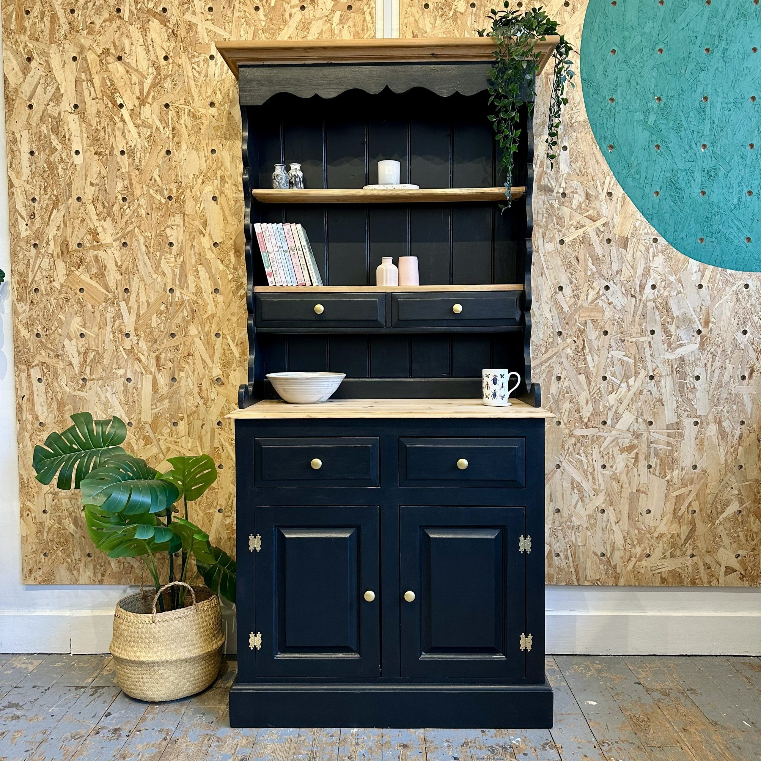 Black welsh dresser
