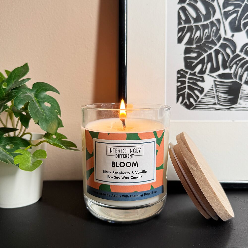'Bloom' Handmade Scented Candle - Image 2